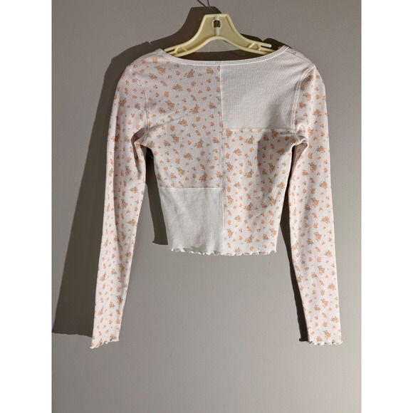 American Eagle Floral Thermal Long Sleeve V Neck Cropped Shirt Womens XS - Picture 5 of 5